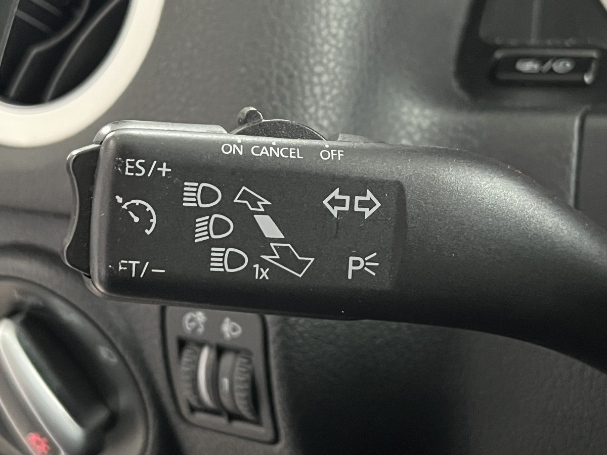 VOLKSWAGEN TIGUAN 1,4 TSI 125 TYPE R-LINE GPS REGULATEUR PARK PILOT FEUX HALOGENE JANTES 19 EXCELLENT ETAT