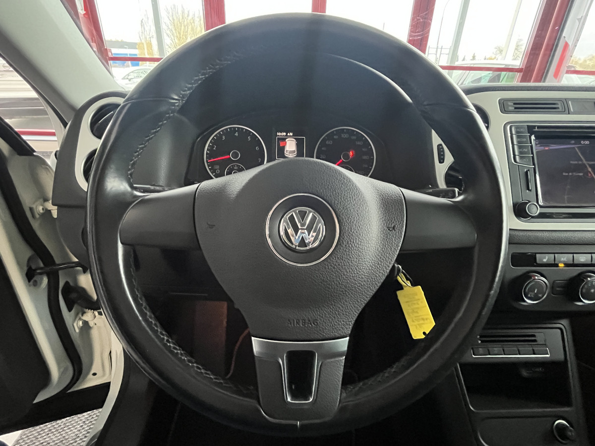 VOLKSWAGEN TIGUAN 1,4 TSI 125 TYPE R-LINE GPS REGULATEUR PARK PILOT FEUX HALOGENE JANTES 19 EXCELLENT ETAT