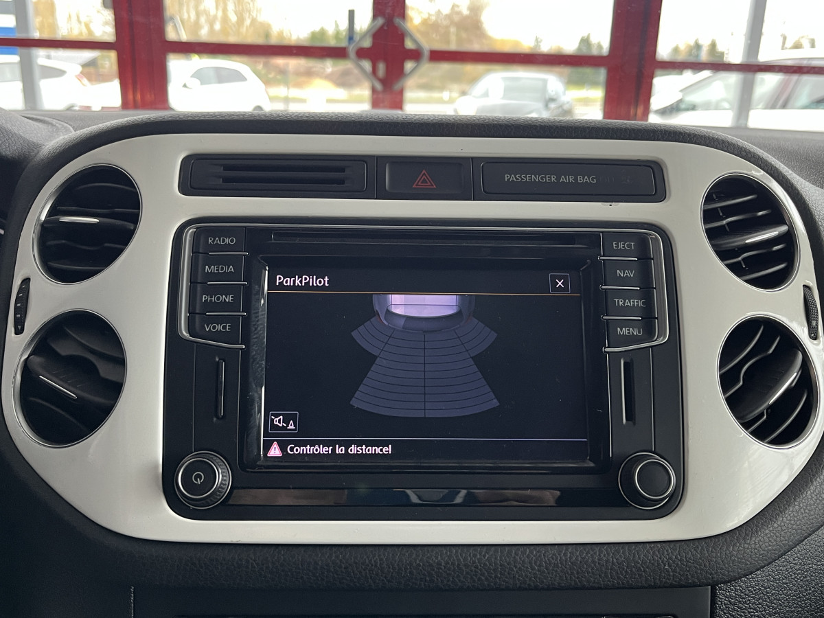 VOLKSWAGEN TIGUAN 1,4 TSI 125 TYPE R-LINE GPS REGULATEUR PARK PILOT FEUX HALOGENE JANTES 19 EXCELLENT ETAT