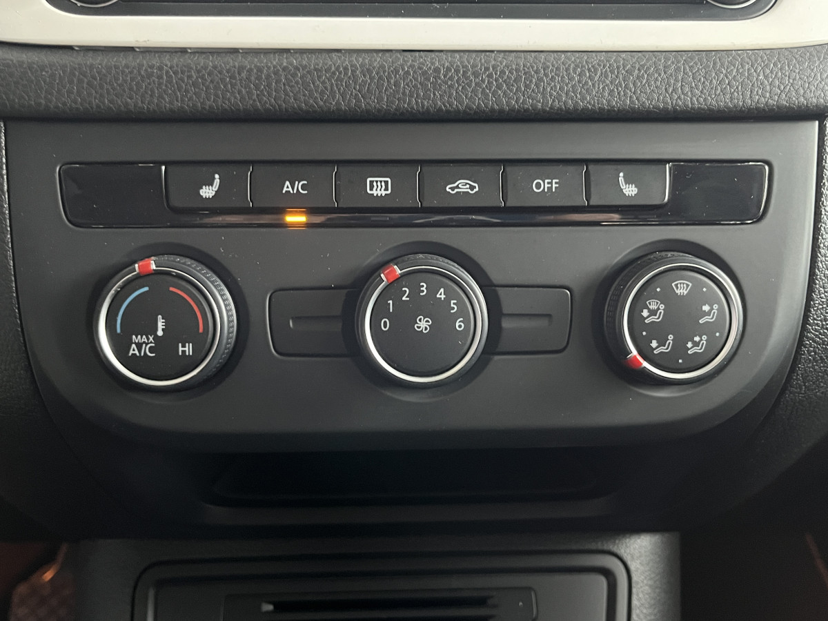 VOLKSWAGEN TIGUAN 1,4 TSI 125 TYPE R-LINE GPS REGULATEUR PARK PILOT FEUX HALOGENE JANTES 19 EXCELLENT ETAT