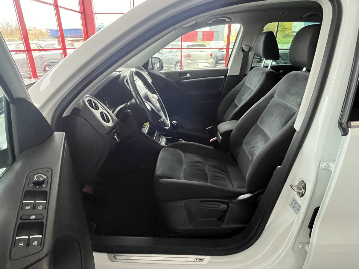 VOLKSWAGEN TIGUAN 1,4 TSI 125 TYPE R-LINE GPS REGULATEUR PARK PILOT FEUX HALOGENE JANTES 19 EXCELLENT ETAT