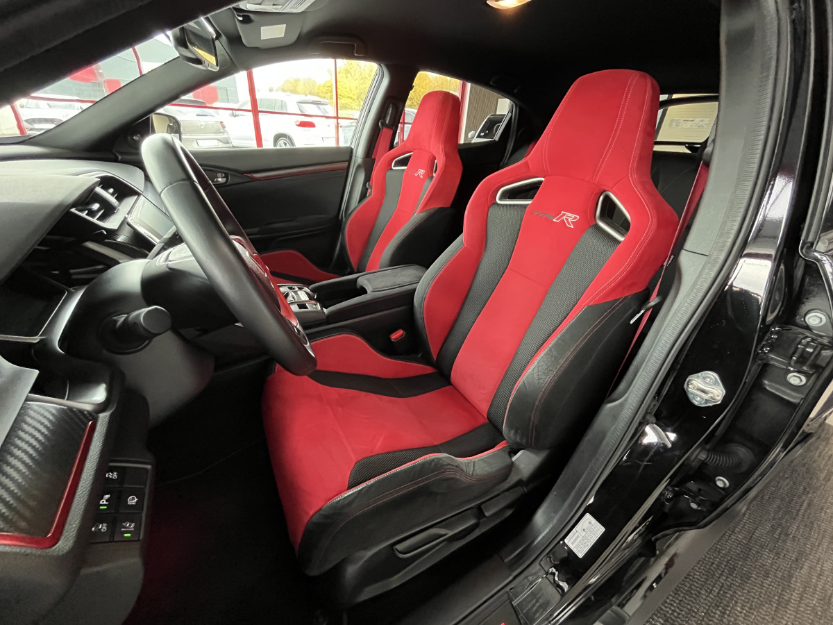 HONDA CIVIC 2,0 I-VTEC 320  TYPE R GT  NUMEROTÉ R-05945 DIFFERENTIEL A GLISSEMENT  REGULATEUR LIMITEUR FULL LED KEYLESS  JANTES 19 SIEGES RECARO  ECHAPPEMENT REMUS  EXCELLENT ETAT