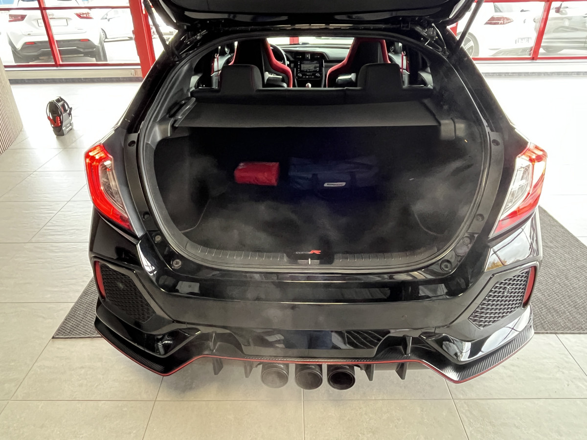 HONDA CIVIC 2,0 I-VTEC 320  TYPE R GT  NUMEROTÉ R-05945 DIFFERENTIEL A GLISSEMENT  REGULATEUR LIMITEUR FULL LED KEYLESS  JANTES 19 SIEGES RECARO  ECHAPPEMENT REMUS  EXCELLENT ETAT