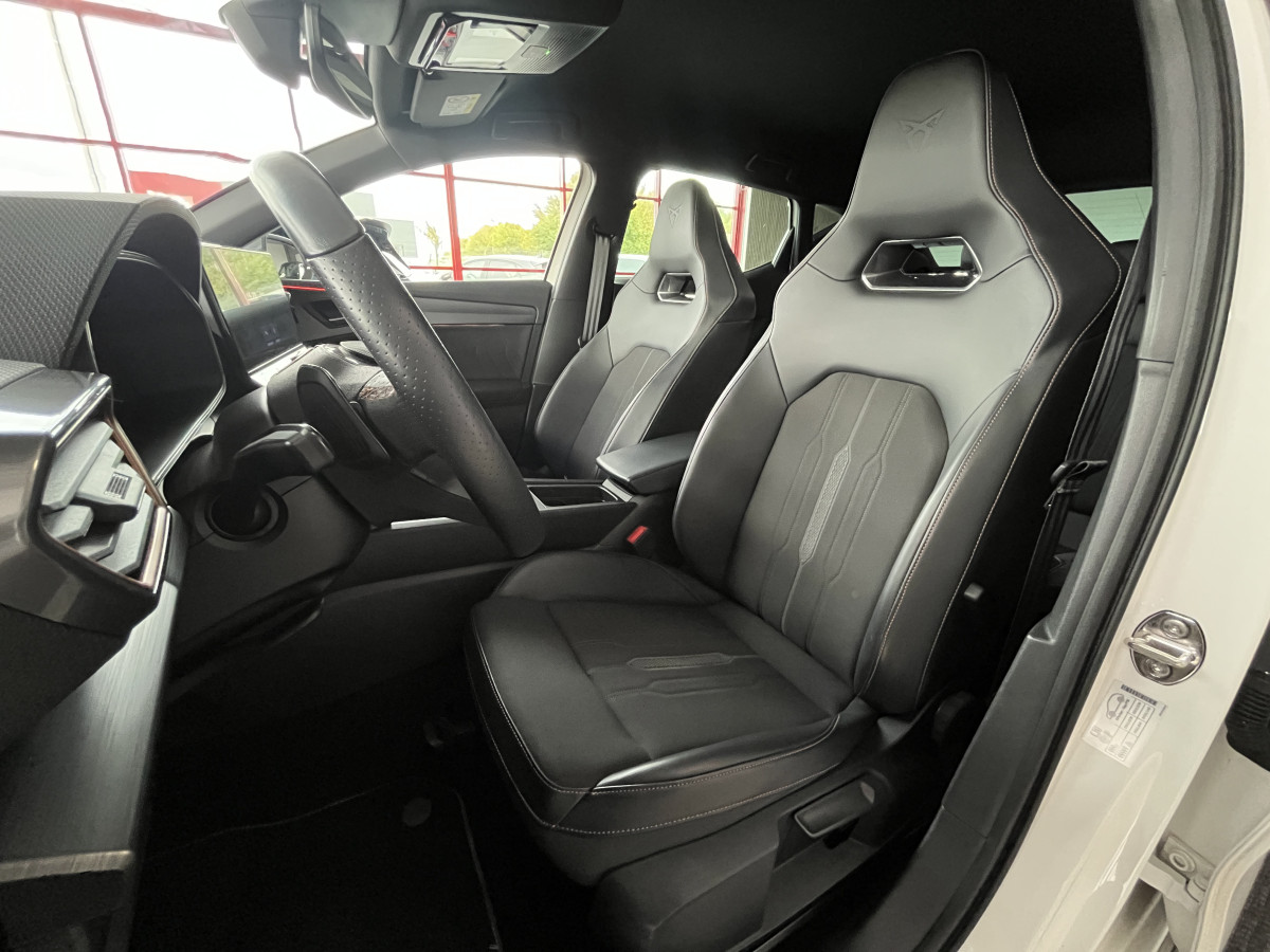 CUPRA LEON 1,4 E-HYBRID 245 DSG6 GPS CAMERA  KEYLESS FULL LED VIRTUAL COCKPIT PARK PILOT DRIVE PROFILE REGULATEUR LIMITEUR EXCELLENT ETAT