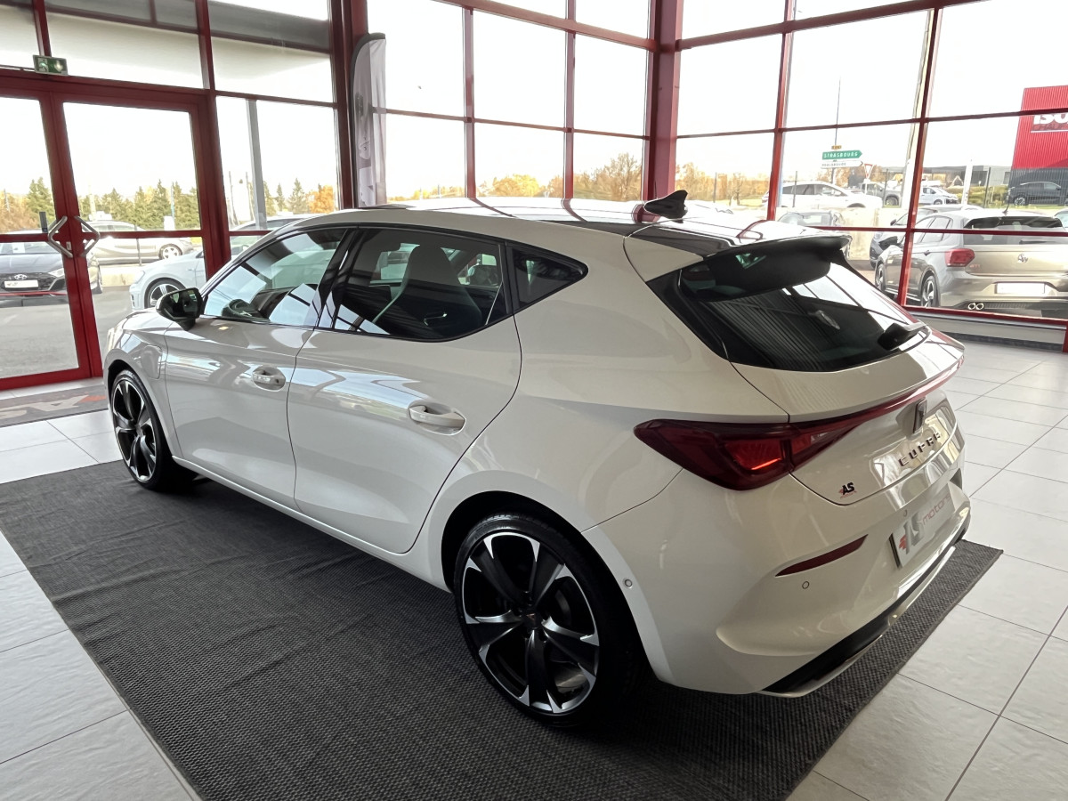 CUPRA LEON 1,4 E-HYBRID 245 DSG6 GPS CAMERA  KEYLESS FULL LED VIRTUAL COCKPIT PARK PILOT DRIVE PROFILE REGULATEUR LIMITEUR EXCELLENT ETAT