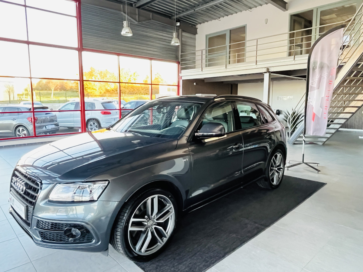 AUDI SQ5 3,0  TDI V6 326 COMPETITION  BVA8 QUATTRO ATTELAGE ELECTRIQUE GPS CAMERA  ALU BROSSE REGULATEUR ADAPTATIF BI-XENON  PARK PILOT  DRIVE SELECT JANTE 21 FINITION BLACK EXCELLENT ETAT