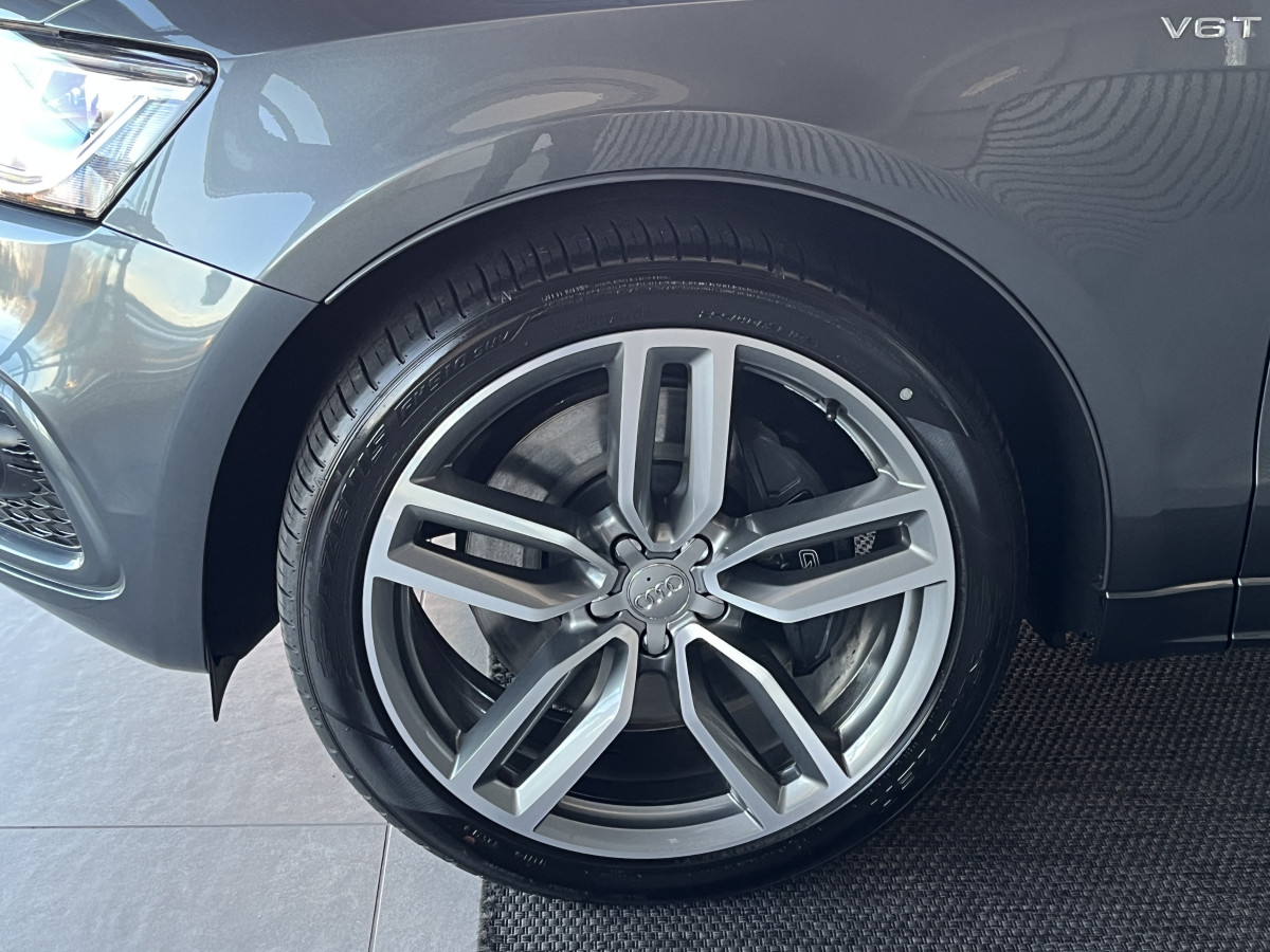 AUDI SQ5 3,0  TDI V6 326 COMPETITION  BVA8 QUATTRO ATTELAGE ELECTRIQUE GPS CAMERA  ALU BROSSE REGULATEUR ADAPTATIF BI-XENON  PARK PILOT  DRIVE SELECT JANTE 21 FINITION BLACK EXCELLENT ETAT