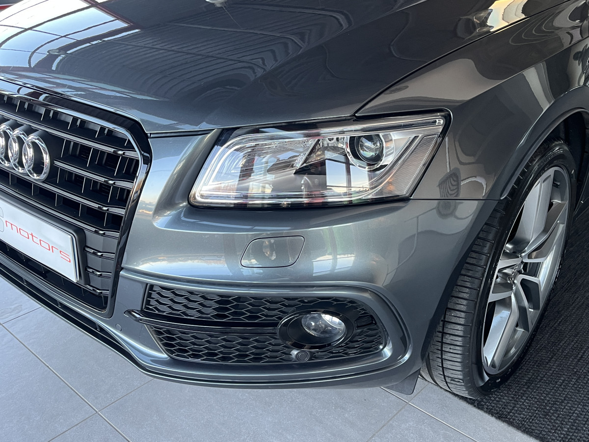 AUDI SQ5 3,0  TDI V6 326 COMPETITION  BVA8 QUATTRO ATTELAGE ELECTRIQUE GPS CAMERA  ALU BROSSE REGULATEUR ADAPTATIF BI-XENON  PARK PILOT  DRIVE SELECT JANTE 21 FINITION BLACK EXCELLENT ETAT