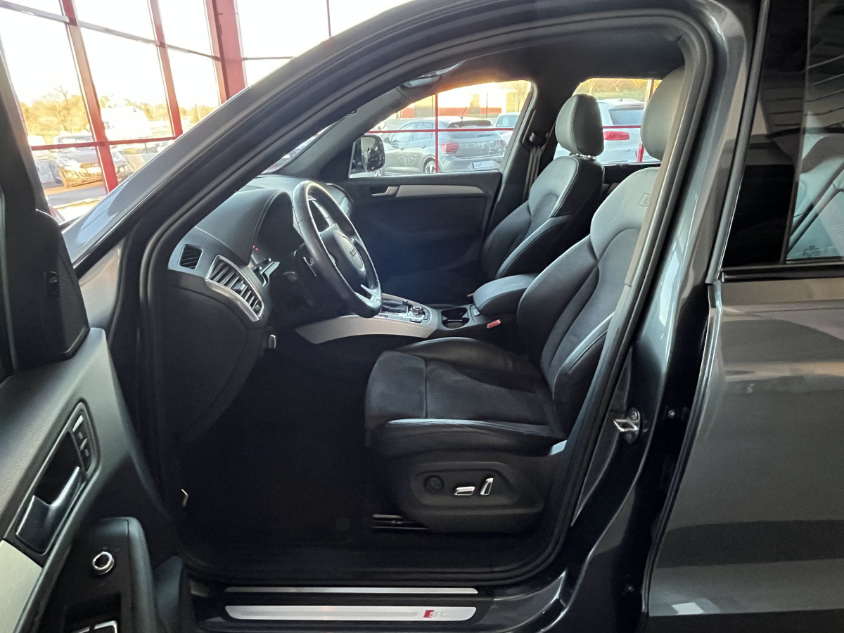 AUDI SQ5 3,0  TDI V6 326 COMPETITION  BVA8 QUATTRO ATTELAGE ELECTRIQUE GPS CAMERA  ALU BROSSE REGULATEUR ADAPTATIF BI-XENON  PARK PILOT  DRIVE SELECT JANTE 21 FINITION BLACK EXCELLENT ETAT
