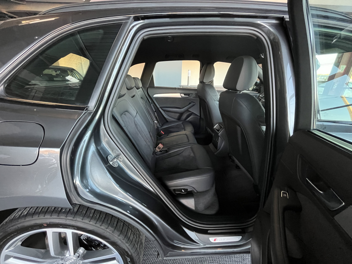 AUDI SQ5 3,0  TDI V6 326 COMPETITION  BVA8 QUATTRO ATTELAGE ELECTRIQUE GPS CAMERA  ALU BROSSE REGULATEUR ADAPTATIF BI-XENON  PARK PILOT  DRIVE SELECT JANTE 21 FINITION BLACK EXCELLENT ETAT