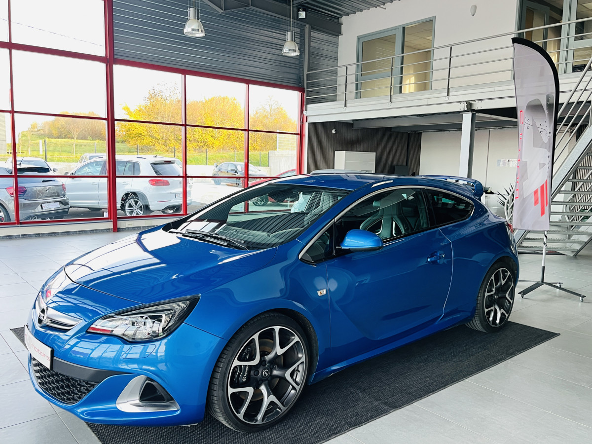 OPEL ASTRA GTC OPC 2,0 TURBO 280 PACK PERFORMANCE HIFI INFINITY GPS CAMERA APPLE CAR PLAY SIEGES RECARO PERF JANTES 20 BI-XENON PACK APPARENCE FREIN BREMBO PARK PILOT  EXCELLENT ETAT