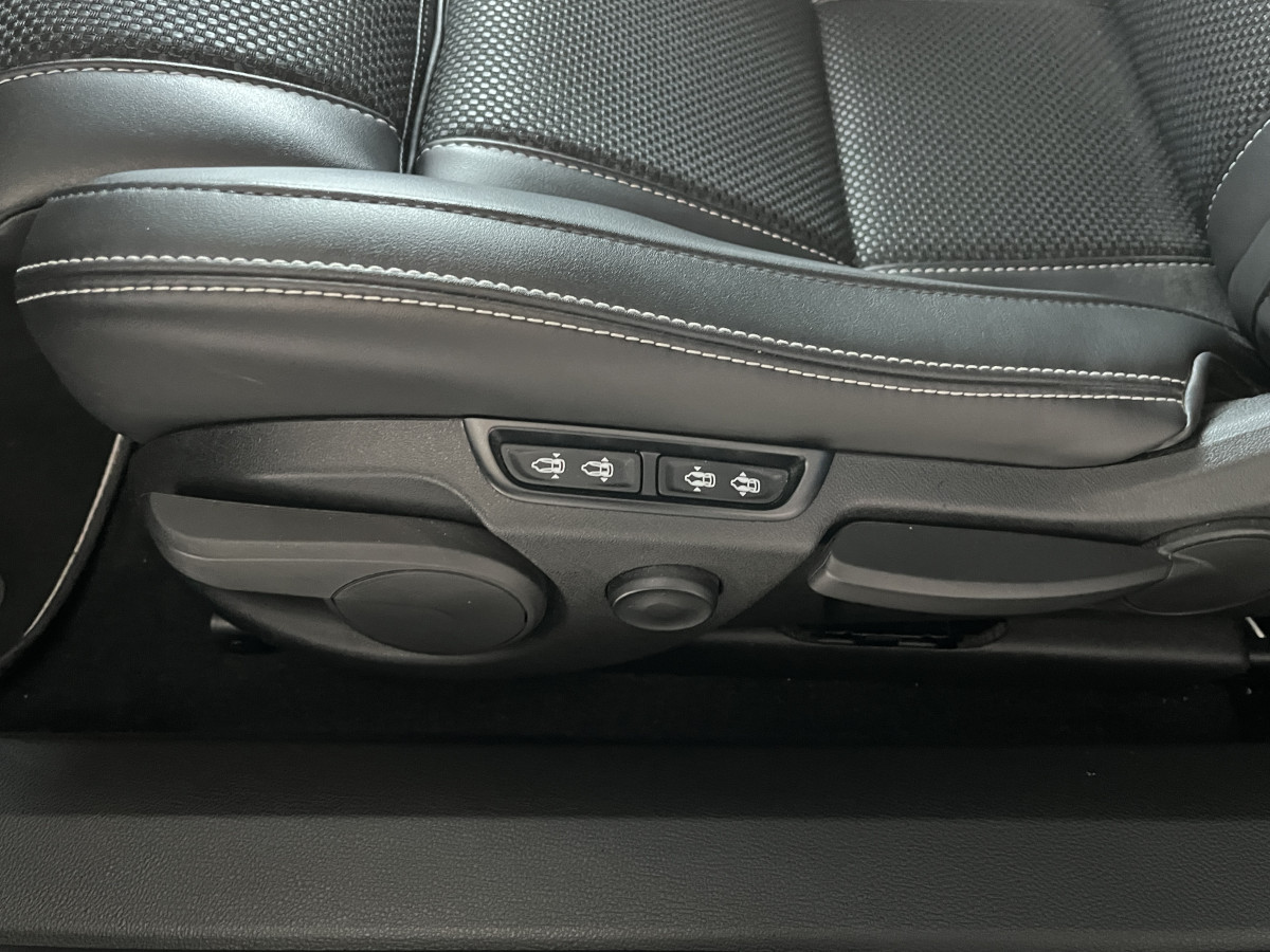 OPEL ASTRA GTC OPC 2,0 TURBO 280 PACK PERFORMANCE HIFI INFINITY GPS CAMERA APPLE CAR PLAY SIEGES RECARO PERF JANTES 20 BI-XENON PACK APPARENCE FREIN BREMBO PARK PILOT  EXCELLENT ETAT