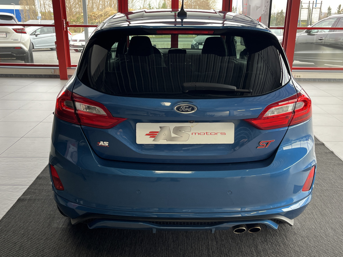 FORD FIESTA ST 1,5 200 PACK PERFORMANCE DIFFERENTIEL LAUNCH CONTROL GPS CAMERA  APPLE CARPLAY FEUX HALOGENE  BLUETOOTH REGULATEUR LIMITEUR JANTES 18 EXCELLENT ETAT