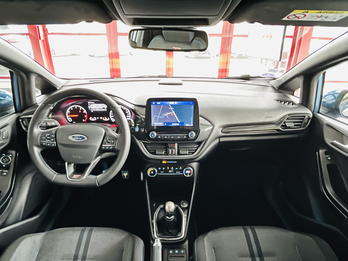 FORD FIESTA ST 1,5 200 PACK PERFORMANCE DIFFERENTIEL LAUNCH CONTROL GPS CAMERA  APPLE CARPLAY FEUX HALOGENE  BLUETOOTH REGULATEUR LIMITEUR JANTES 18 EXCELLENT ETAT