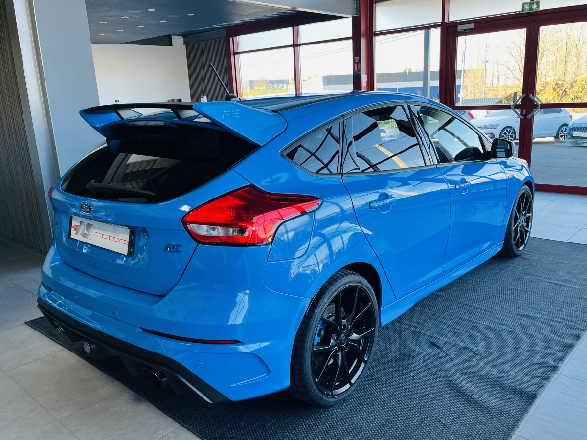 FORD FOCUS RS 2,3 350 4X4 GPS  HIFI SONY LAUNCH CONTROL APPLE CARPLAY RECARO REGULATEUR LIMITEUR KEYLESS  FEUX BI-XENON JANTES FORGEES PARK PILOT  EXCELLENT ETAT