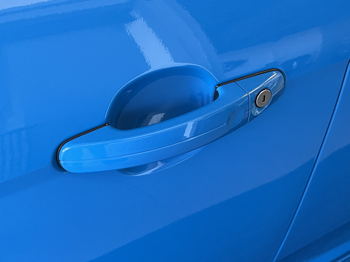 FORD FOCUS RS 2,3 350 4X4 GPS  HIFI SONY LAUNCH CONTROL APPLE CARPLAY RECARO REGULATEUR LIMITEUR KEYLESS  FEUX BI-XENON JANTES FORGEES PARK PILOT  EXCELLENT ETAT