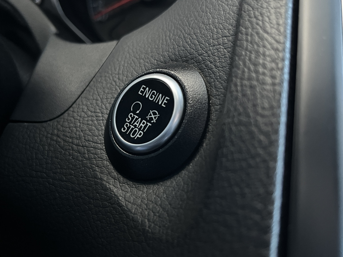 FORD FOCUS RS 2,3 350 4X4 GPS  HIFI SONY LAUNCH CONTROL APPLE CARPLAY RECARO REGULATEUR LIMITEUR KEYLESS  FEUX BI-XENON JANTES FORGEES PARK PILOT  EXCELLENT ETAT