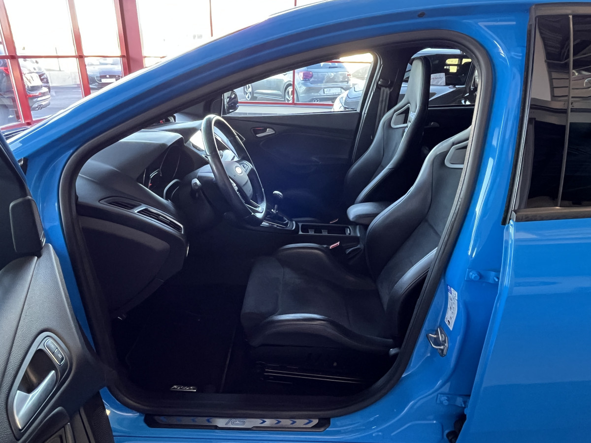 FORD FOCUS RS 2,3 350 4X4 GPS  HIFI SONY LAUNCH CONTROL APPLE CARPLAY RECARO REGULATEUR LIMITEUR KEYLESS  FEUX BI-XENON JANTES FORGEES PARK PILOT  EXCELLENT ETAT