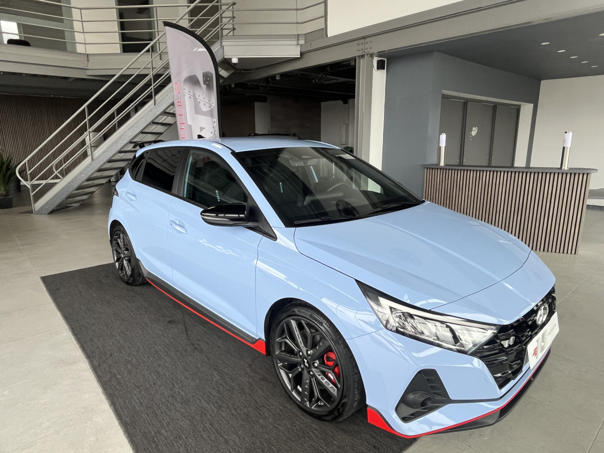HYUNDAI I20 N 1,6 T-GDI 204 GPS CAMERA APPLE CARPLAY REGULATEUR LIMITEUR KEYLESS VIRTUAL COCKPIT DRIVE SELECT HIFI BOSE FULL LED DIFFERENTIEL A GLISSEMENT ETAT NEUF