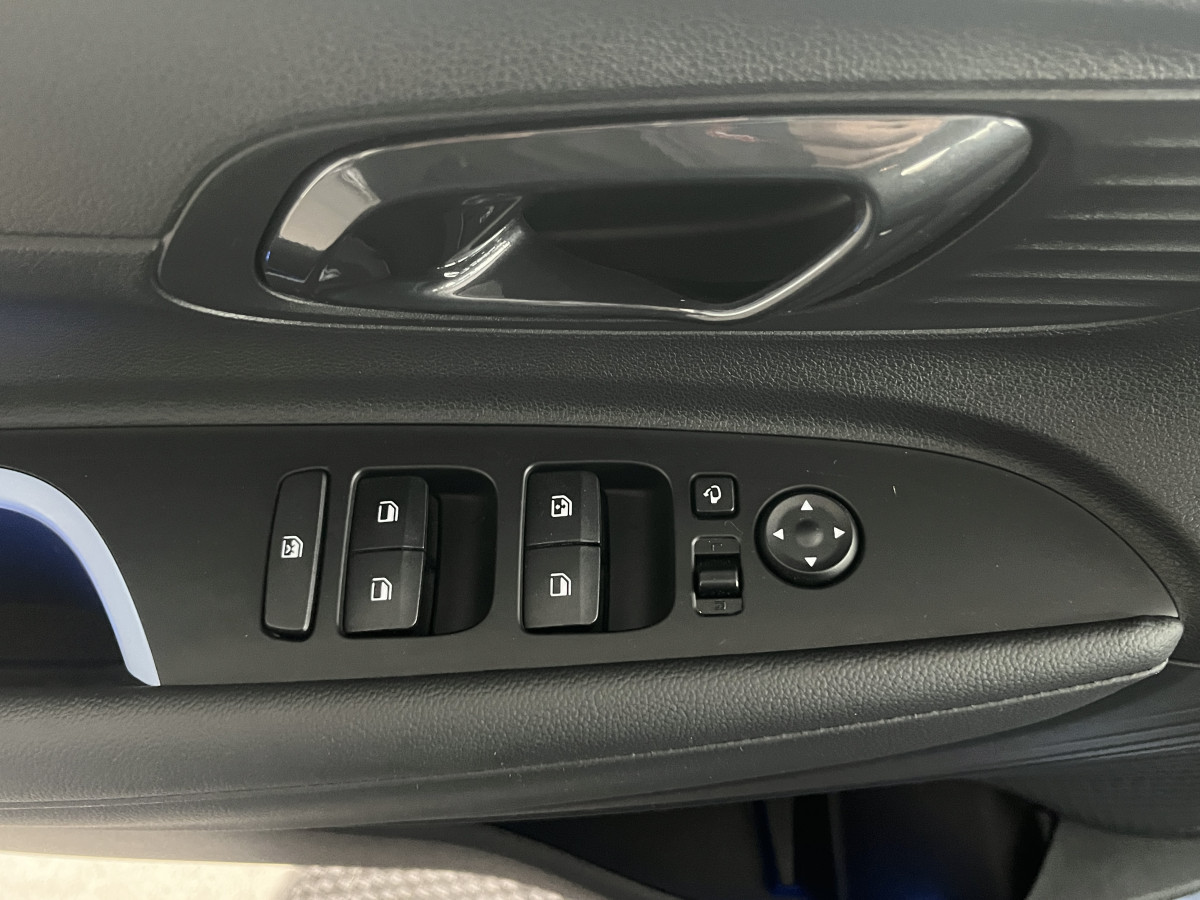 HYUNDAI I20 N 1,6 T-GDI 204 GPS CAMERA APPLE CARPLAY REGULATEUR LIMITEUR KEYLESS VIRTUAL COCKPIT DRIVE SELECT HIFI BOSE FULL LED DIFFERENTIEL A GLISSEMENT ETAT NEUF