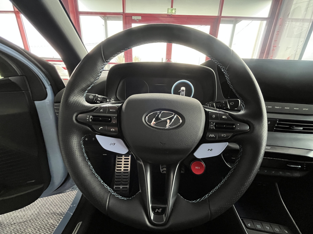 HYUNDAI I20 N 1,6 T-GDI 204 GPS CAMERA APPLE CARPLAY REGULATEUR LIMITEUR KEYLESS VIRTUAL COCKPIT DRIVE SELECT HIFI BOSE FULL LED DIFFERENTIEL A GLISSEMENT ETAT NEUF