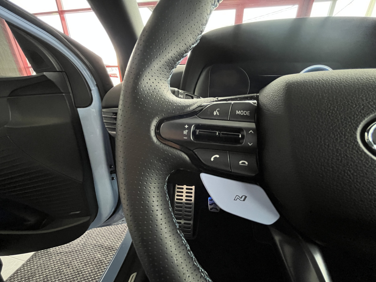 HYUNDAI I20 N 1,6 T-GDI 204 GPS CAMERA APPLE CARPLAY REGULATEUR LIMITEUR KEYLESS VIRTUAL COCKPIT DRIVE SELECT HIFI BOSE FULL LED DIFFERENTIEL A GLISSEMENT ETAT NEUF
