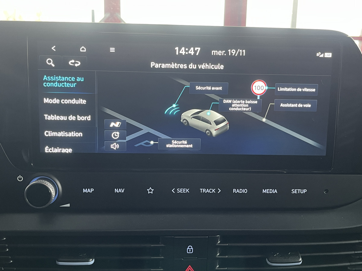 HYUNDAI I20 N 1,6 T-GDI 204 GPS CAMERA APPLE CARPLAY REGULATEUR LIMITEUR KEYLESS VIRTUAL COCKPIT DRIVE SELECT HIFI BOSE FULL LED DIFFERENTIEL A GLISSEMENT ETAT NEUF