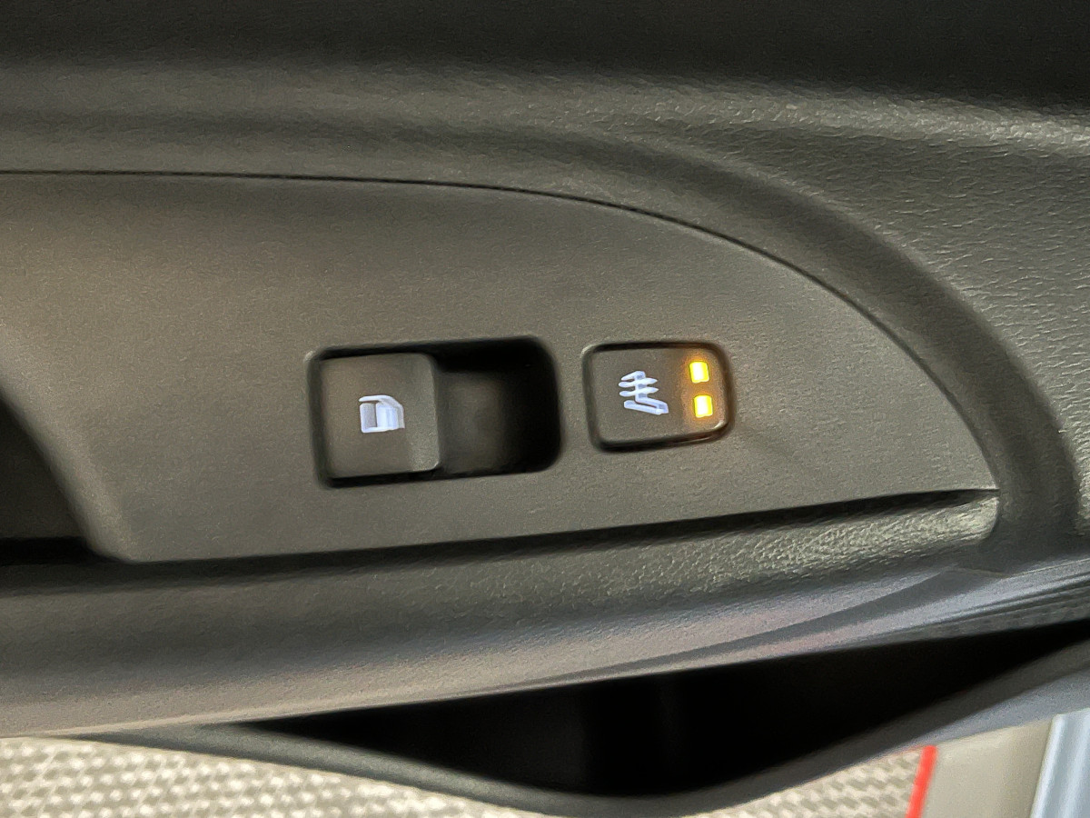 HYUNDAI I20 N 1,6 T-GDI 204 GPS CAMERA APPLE CARPLAY REGULATEUR LIMITEUR KEYLESS VIRTUAL COCKPIT DRIVE SELECT HIFI BOSE FULL LED DIFFERENTIEL A GLISSEMENT ETAT NEUF