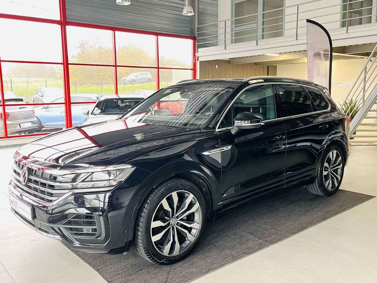 VOLKSWAGEN TOUAREG 3,0 V6 TDI 286 BVA8 R-LINE 4X4  ATTELAGE GPS CAMERA  DISCOVER PRO APPLE CAR PLAY  VIRTUAL COCKPIT CAMERA KEYLESS DYNAUDIO SUSPENSION PNEUMATIQUE FEUX MATRIX  FULL LED AFFICHAGE TETE HAUTE JANTES 21 EXCELLENT ETAT