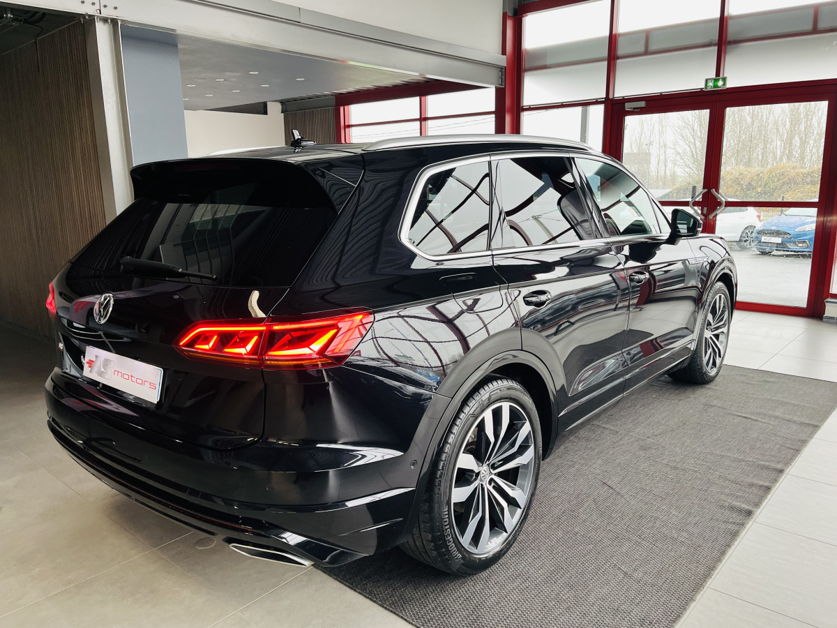VOLKSWAGEN TOUAREG 3,0 V6 TDI 286 BVA8 R-LINE 4X4  ATTELAGE GPS CAMERA  DISCOVER PRO APPLE CAR PLAY  VIRTUAL COCKPIT CAMERA KEYLESS DYNAUDIO SUSPENSION PNEUMATIQUE FEUX MATRIX  FULL LED AFFICHAGE TETE HAUTE JANTES 21 EXCELLENT ETAT