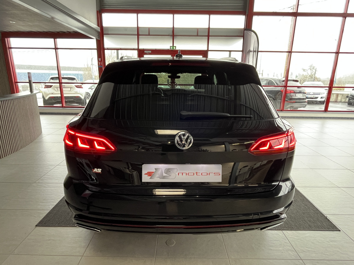 VOLKSWAGEN TOUAREG 3,0 V6 TDI 286 BVA8 R-LINE 4X4  ATTELAGE GPS CAMERA  DISCOVER PRO APPLE CAR PLAY  VIRTUAL COCKPIT CAMERA KEYLESS DYNAUDIO SUSPENSION PNEUMATIQUE FEUX MATRIX  FULL LED AFFICHAGE TETE HAUTE JANTES 21 EXCELLENT ETAT