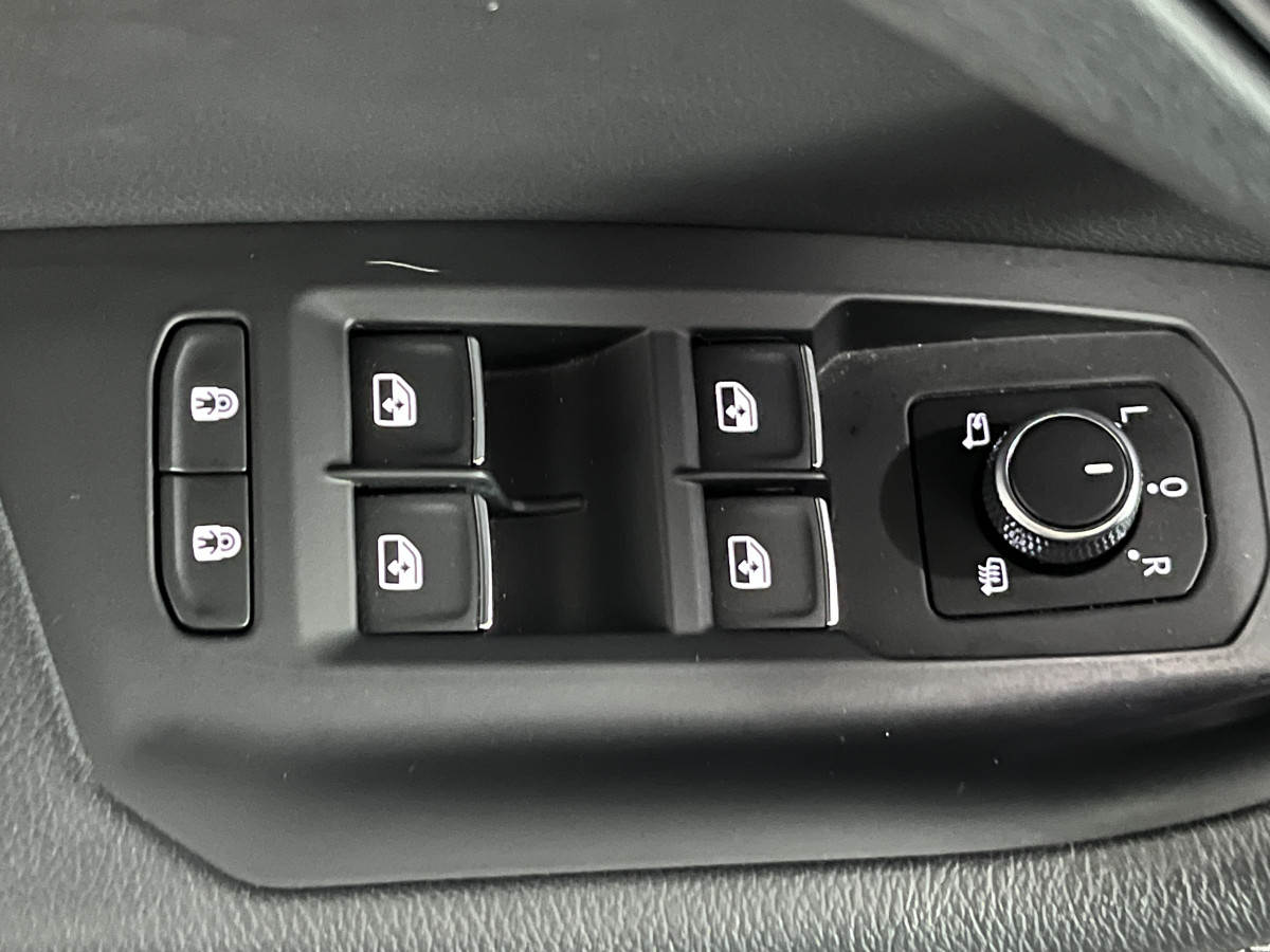 VOLKSWAGEN TOUAREG 3,0 V6 TDI 286 BVA8 R-LINE 4X4  ATTELAGE GPS CAMERA  DISCOVER PRO APPLE CAR PLAY  VIRTUAL COCKPIT CAMERA KEYLESS DYNAUDIO SUSPENSION PNEUMATIQUE FEUX MATRIX  FULL LED AFFICHAGE TETE HAUTE JANTES 21 EXCELLENT ETAT