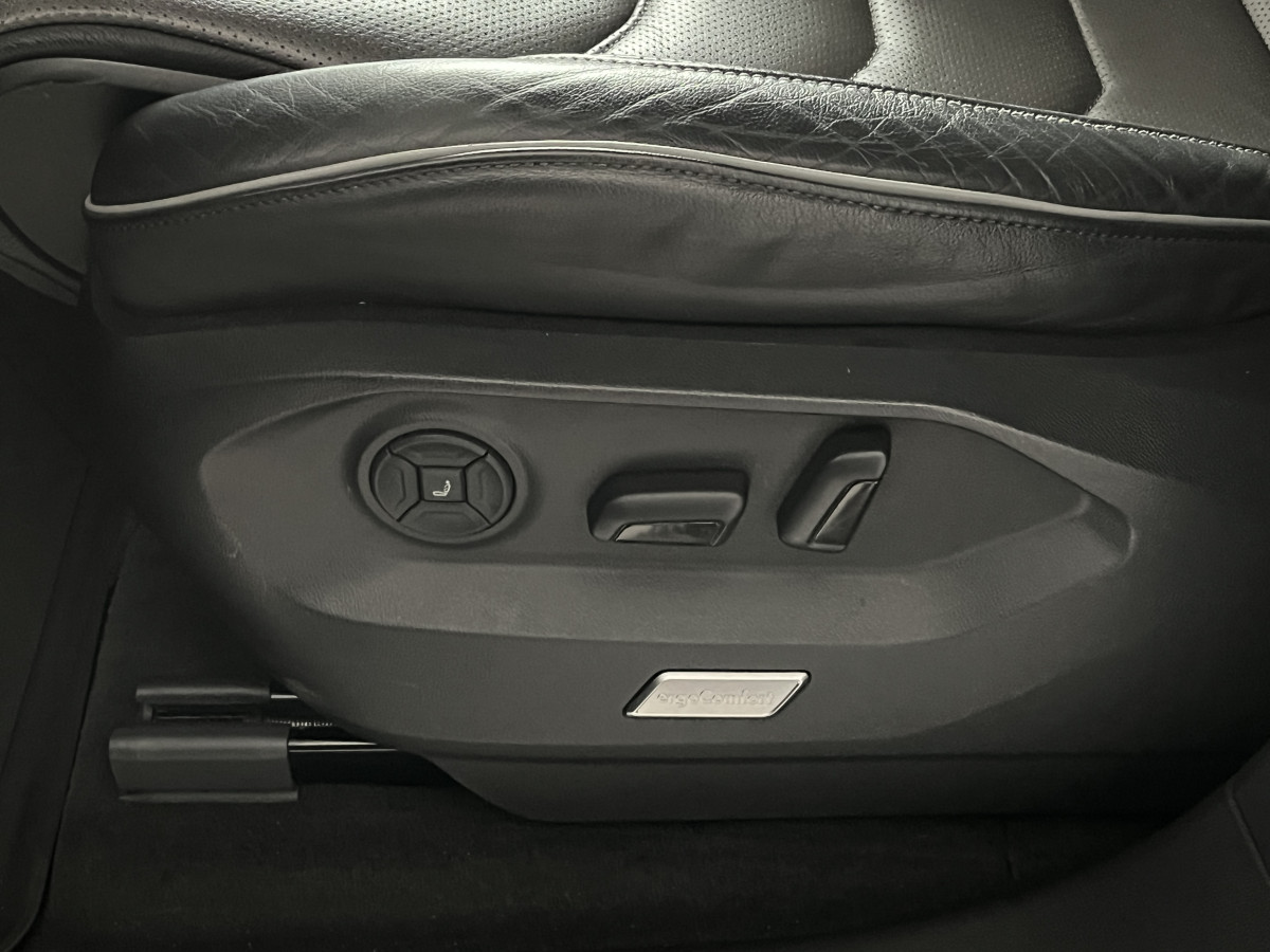 VOLKSWAGEN TOUAREG 3,0 V6 TDI 286 BVA8 R-LINE 4X4  ATTELAGE GPS CAMERA  DISCOVER PRO APPLE CAR PLAY  VIRTUAL COCKPIT CAMERA KEYLESS DYNAUDIO SUSPENSION PNEUMATIQUE FEUX MATRIX  FULL LED AFFICHAGE TETE HAUTE JANTES 21 EXCELLENT ETAT