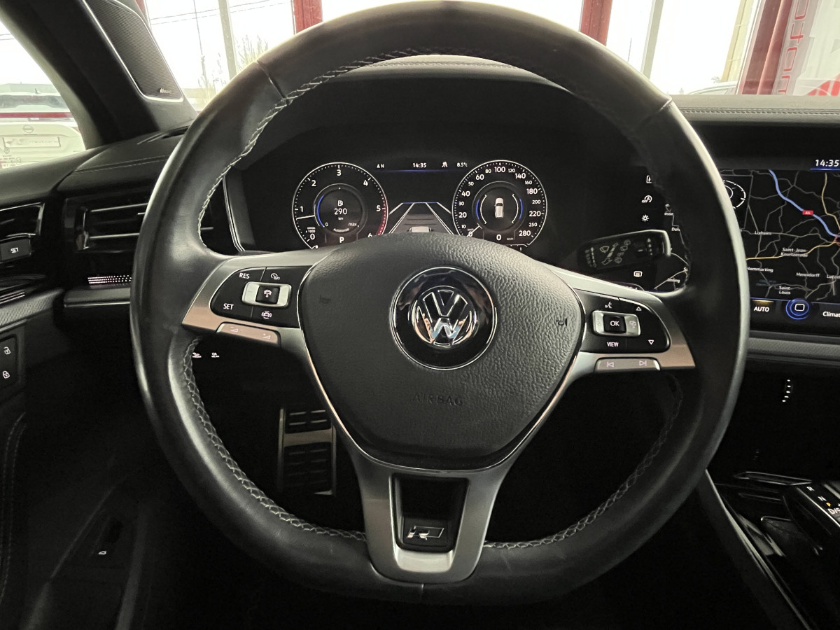 VOLKSWAGEN TOUAREG 3,0 V6 TDI 286 BVA8 R-LINE 4X4  ATTELAGE GPS CAMERA  DISCOVER PRO APPLE CAR PLAY  VIRTUAL COCKPIT CAMERA KEYLESS DYNAUDIO SUSPENSION PNEUMATIQUE FEUX MATRIX  FULL LED AFFICHAGE TETE HAUTE JANTES 21 EXCELLENT ETAT