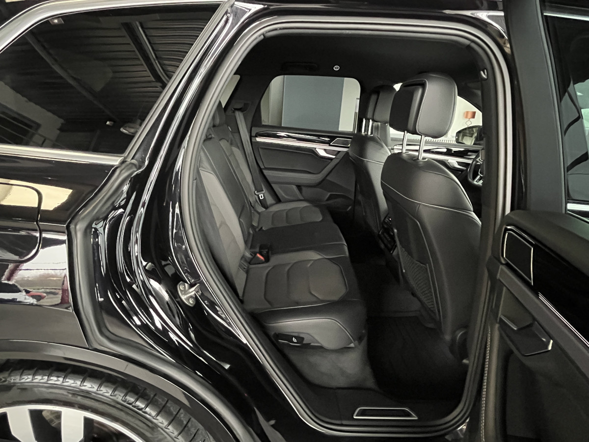VOLKSWAGEN TOUAREG 3,0 V6 TDI 286 BVA8 R-LINE 4X4  ATTELAGE GPS CAMERA  DISCOVER PRO APPLE CAR PLAY  VIRTUAL COCKPIT CAMERA KEYLESS DYNAUDIO SUSPENSION PNEUMATIQUE FEUX MATRIX  FULL LED AFFICHAGE TETE HAUTE JANTES 21 EXCELLENT ETAT