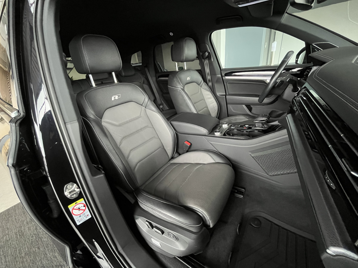 VOLKSWAGEN TOUAREG 3,0 V6 TDI 286 BVA8 R-LINE 4X4  ATTELAGE GPS CAMERA  DISCOVER PRO APPLE CAR PLAY  VIRTUAL COCKPIT CAMERA KEYLESS DYNAUDIO SUSPENSION PNEUMATIQUE FEUX MATRIX  FULL LED AFFICHAGE TETE HAUTE JANTES 21 EXCELLENT ETAT