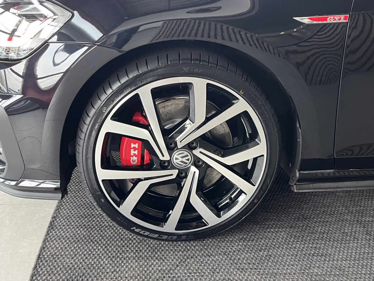 VW GOLF 7 GTI PERFORMANCE 2,0 TSI 245 DSG7 GPS CAMERA APPLE CAR PLAY ACC DCC DIGITAL KEYLESS COCKPIT LIMITEUR REGULATEUR ADAPTATIF FULL LED JANTES BRESCIA EXCELLENT ETAT