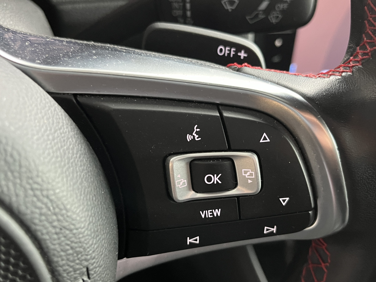 VW GOLF 7 GTI PERFORMANCE 2,0 TSI 245 DSG7 GPS CAMERA APPLE CAR PLAY ACC DCC DIGITAL KEYLESS COCKPIT LIMITEUR REGULATEUR ADAPTATIF FULL LED JANTES BRESCIA EXCELLENT ETAT