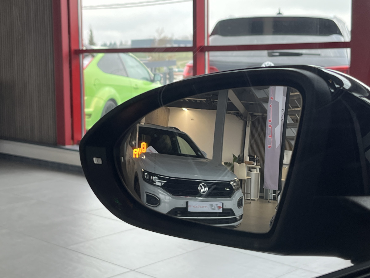 VW GOLF 7 GTI PERFORMANCE 2,0 TSI 245 DSG7 GPS CAMERA APPLE CAR PLAY ACC DCC DIGITAL KEYLESS COCKPIT LIMITEUR REGULATEUR ADAPTATIF FULL LED JANTES BRESCIA EXCELLENT ETAT