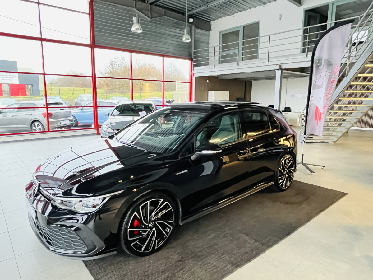 VOLKSWAGEN GOLF 8 GTD 2,0 TDI 200 DSG7 TOIT PANORAMIQUE GPS CAMERA  ATTELAGE  REGULATEUR ADAPTATIF  LIMITEUR FULL LED APPLE CARPLAY KEYLESS  EXCELLENT ETAT