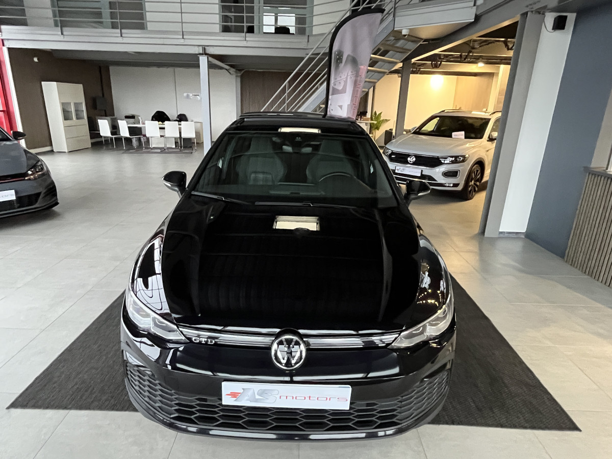 VOLKSWAGEN GOLF 8 GTD 2,0 TDI 200 DSG7 TOIT PANORAMIQUE GPS CAMERA  ATTELAGE  REGULATEUR ADAPTATIF  LIMITEUR FULL LED APPLE CARPLAY KEYLESS  EXCELLENT ETAT