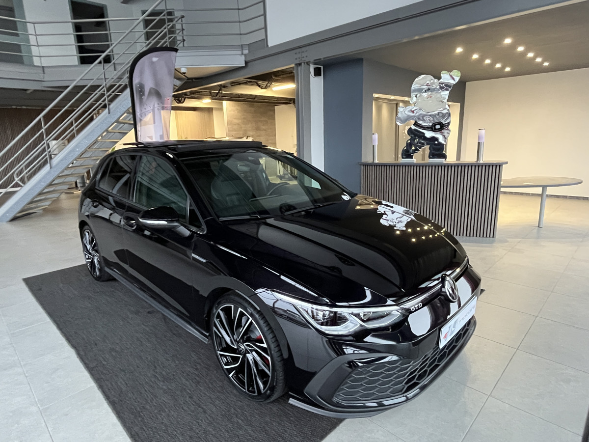 VOLKSWAGEN GOLF 8 GTD 2,0 TDI 200 DSG7 TOIT PANORAMIQUE GPS CAMERA  ATTELAGE  REGULATEUR ADAPTATIF  LIMITEUR FULL LED APPLE CARPLAY KEYLESS  EXCELLENT ETAT