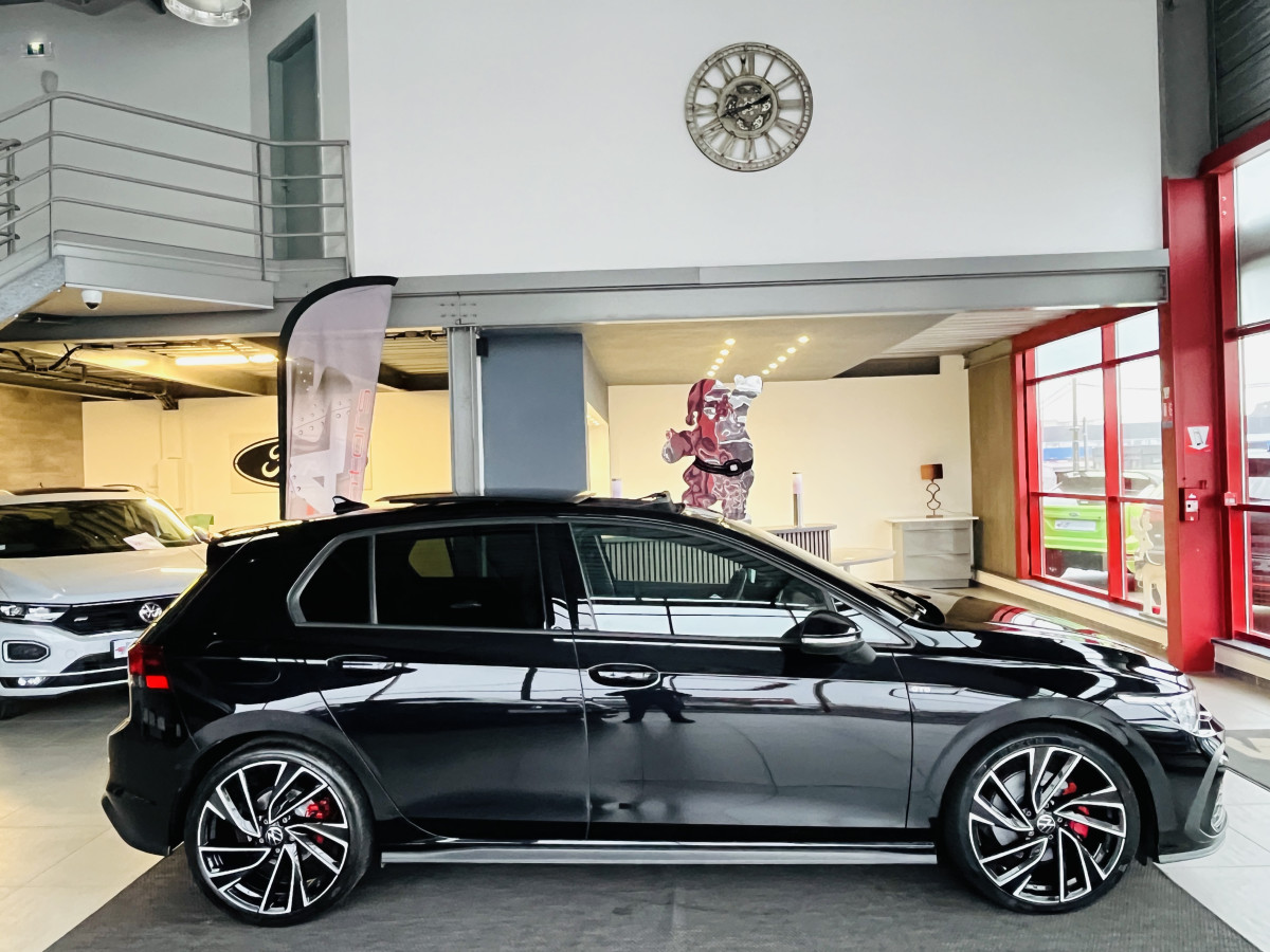 VOLKSWAGEN GOLF 8 GTD 2,0 TDI 200 DSG7 TOIT PANORAMIQUE GPS CAMERA  ATTELAGE  REGULATEUR ADAPTATIF  LIMITEUR FULL LED APPLE CARPLAY KEYLESS  EXCELLENT ETAT