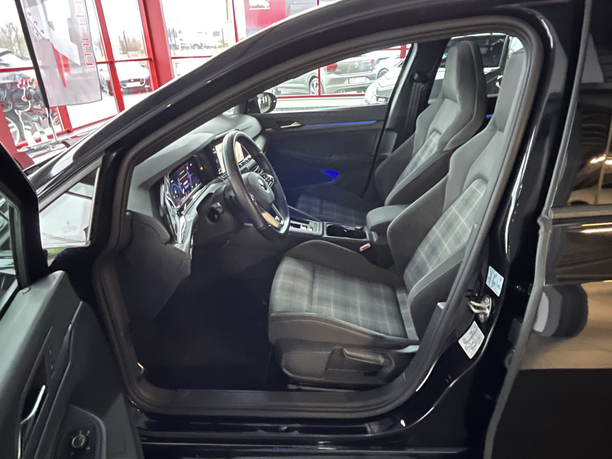 VOLKSWAGEN GOLF 8 GTD 2,0 TDI 200 DSG7 TOIT PANORAMIQUE GPS CAMERA  ATTELAGE  REGULATEUR ADAPTATIF  LIMITEUR FULL LED APPLE CARPLAY KEYLESS  EXCELLENT ETAT