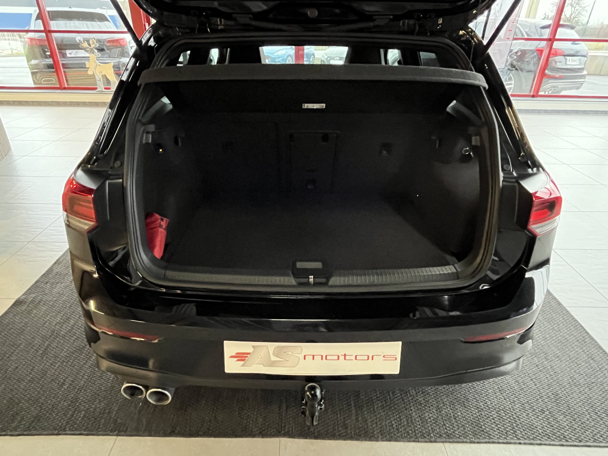 VOLKSWAGEN GOLF 8 GTD 2,0 TDI 200 DSG7 TOIT PANORAMIQUE GPS CAMERA  ATTELAGE  REGULATEUR ADAPTATIF  LIMITEUR FULL LED APPLE CARPLAY KEYLESS  EXCELLENT ETAT