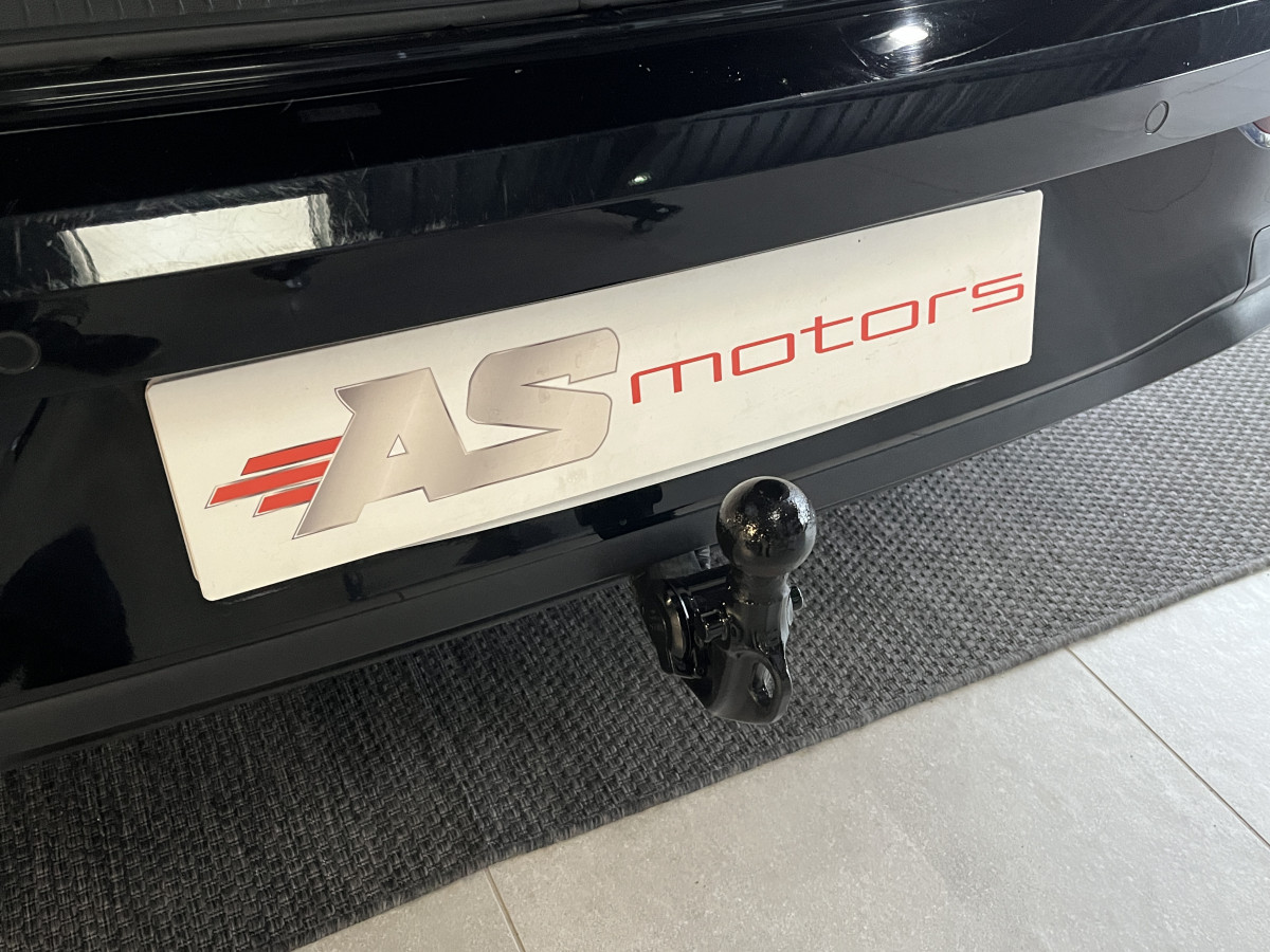 VOLKSWAGEN GOLF 8 GTD 2,0 TDI 200 DSG7 TOIT PANORAMIQUE GPS CAMERA  ATTELAGE  REGULATEUR ADAPTATIF  LIMITEUR FULL LED APPLE CARPLAY KEYLESS  EXCELLENT ETAT