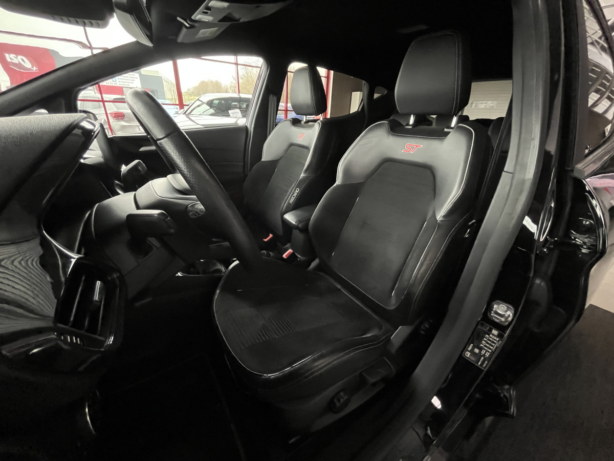FORD FIESTA ST 1,5 200  GPS  APPLE CARPLAY KEYLESS PACK HIVER FEUX HALOGENE  BLUETOOTH HIFI B&O  REGULATEUR LIMITEUR JANTES 18  EXCELLENT ETAT