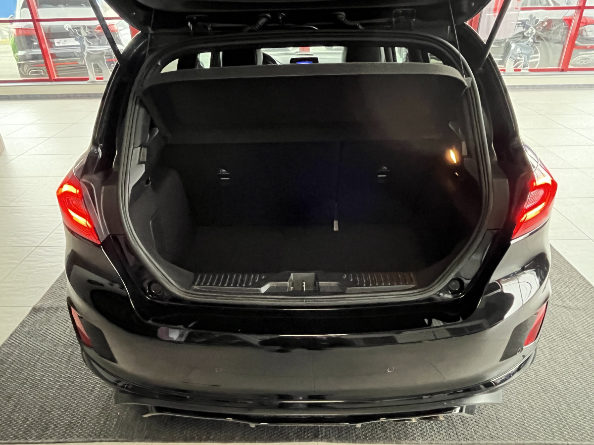 FORD FIESTA ST 1,5 200  GPS  APPLE CARPLAY KEYLESS PACK HIVER FEUX HALOGENE  BLUETOOTH HIFI B&O  REGULATEUR LIMITEUR JANTES 18  EXCELLENT ETAT
