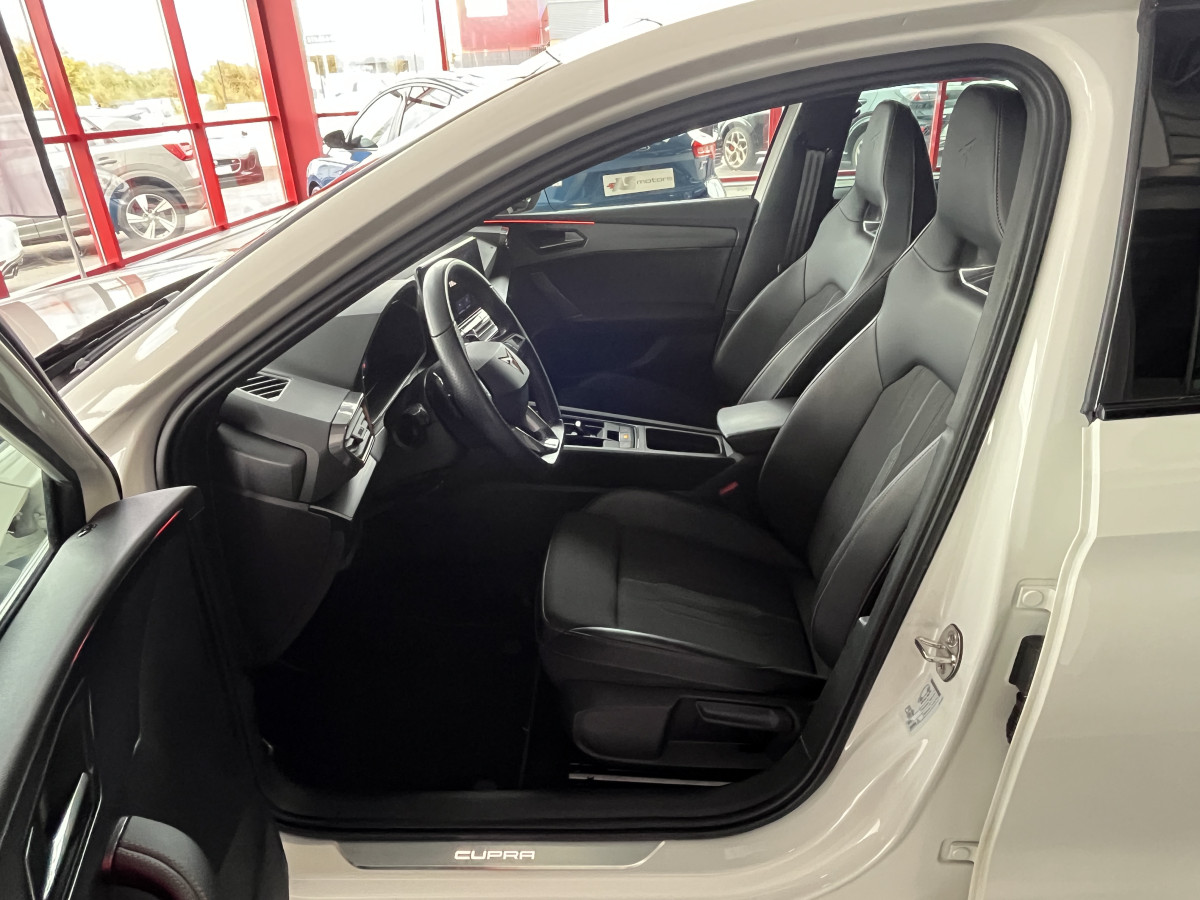 CUPRA LEON 1,4 E-HYBRID 245 DSG6 GPS  KEYLESS FULL LED VIRTUAL COCKPIT PARK PILOT DRIVE PROFILE REGULATEUR LIMITEUR EXCELLENT ETAT