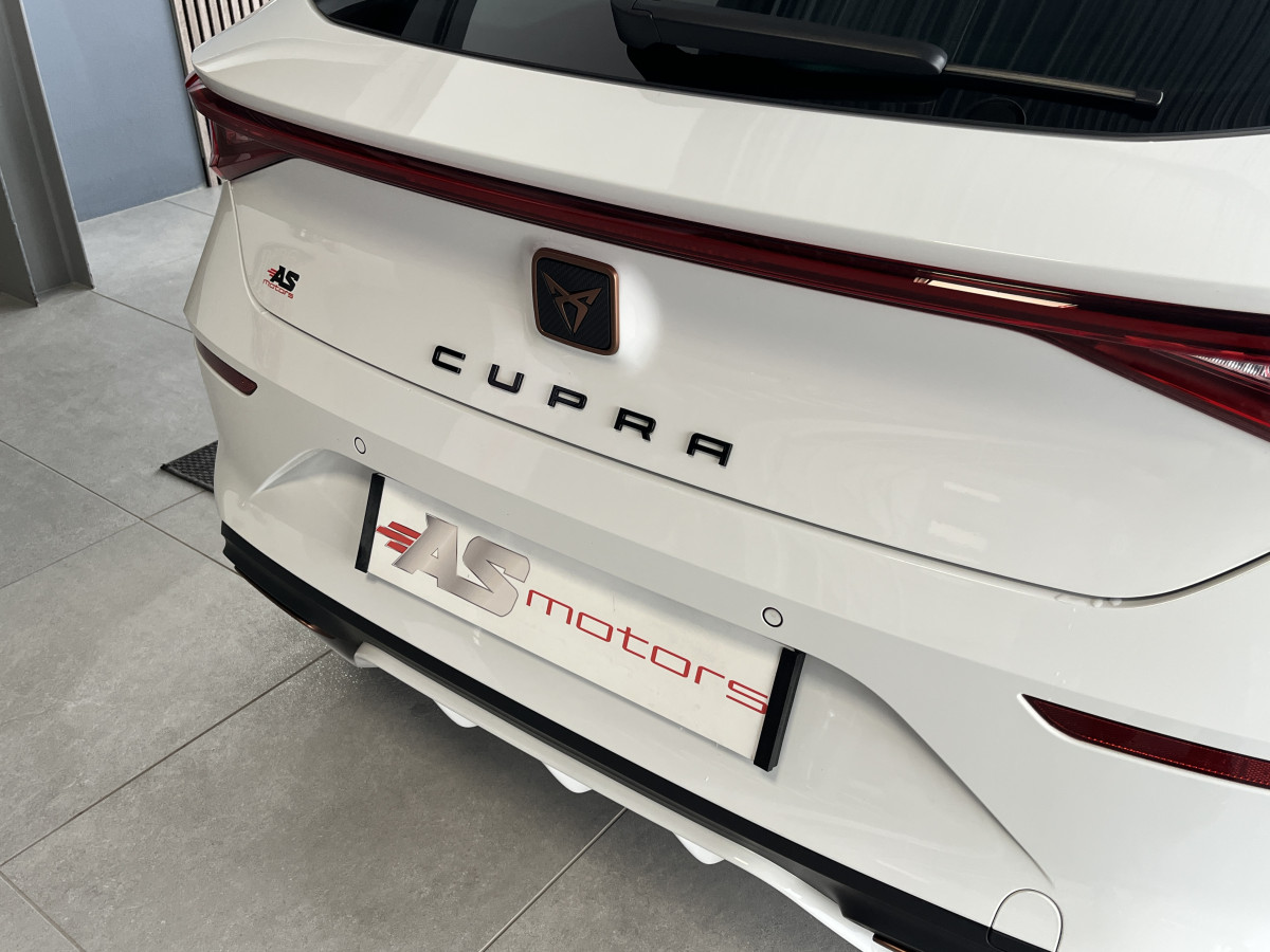 CUPRA LEON 1,4 E-HYBRID 245 DSG6 GPS  KEYLESS FULL LED VIRTUAL COCKPIT PARK PILOT DRIVE PROFILE REGULATEUR LIMITEUR EXCELLENT ETAT